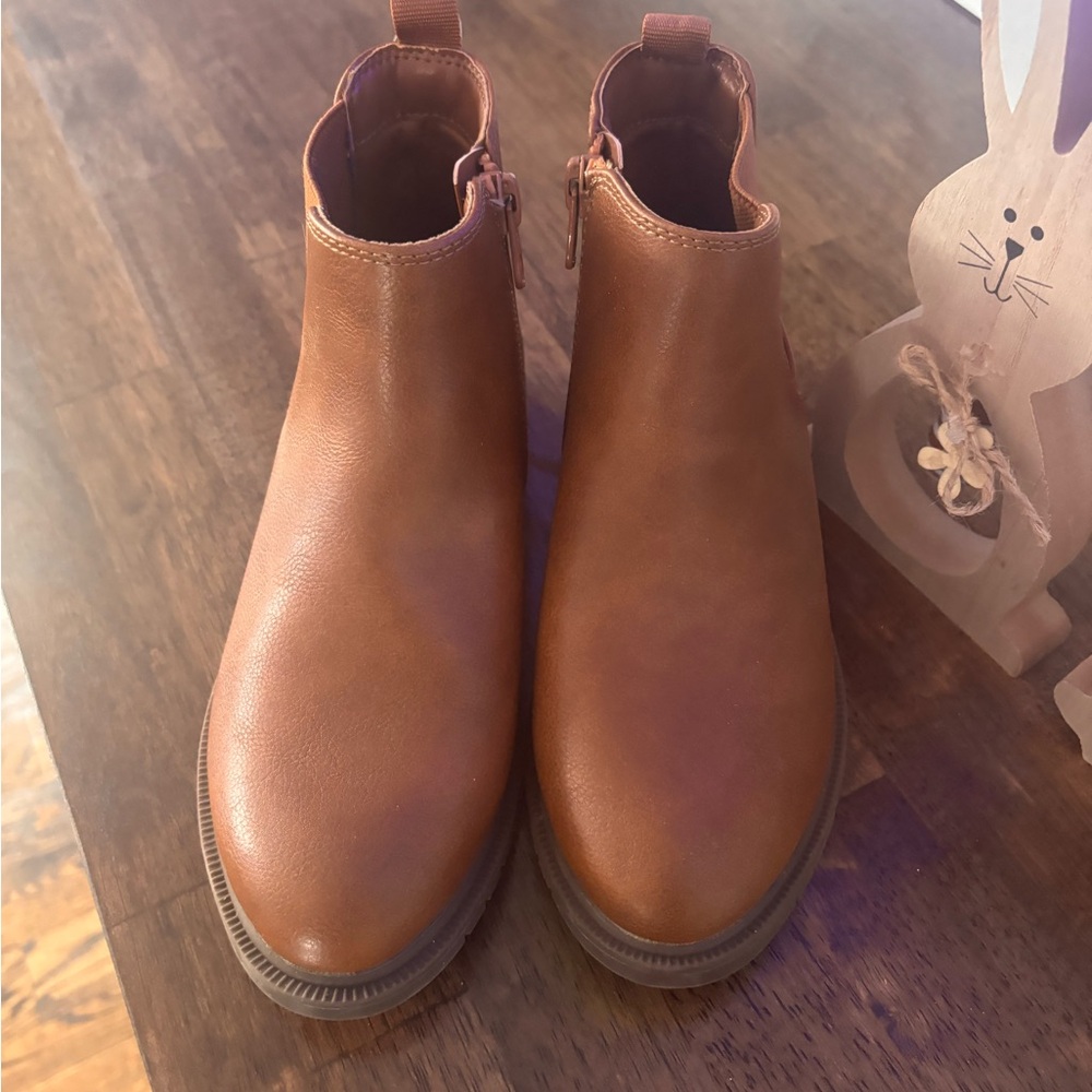 Cat & Jack Tan Slip-On Chelsea Boots